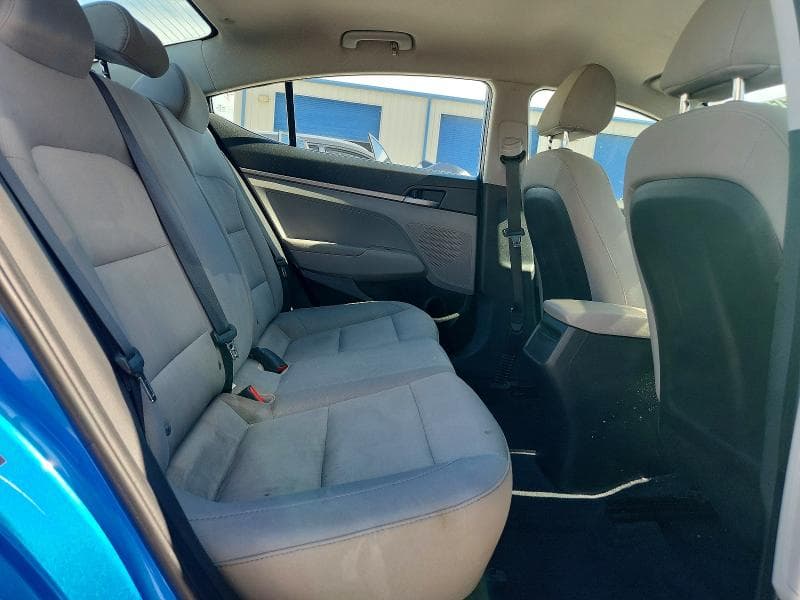 2017 HYUNDAI ELANTRA SE 10