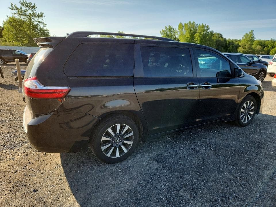 2019 TOYOTA SIENNA XLE 7-PASSENGER XLE 7-PASSENGER 3