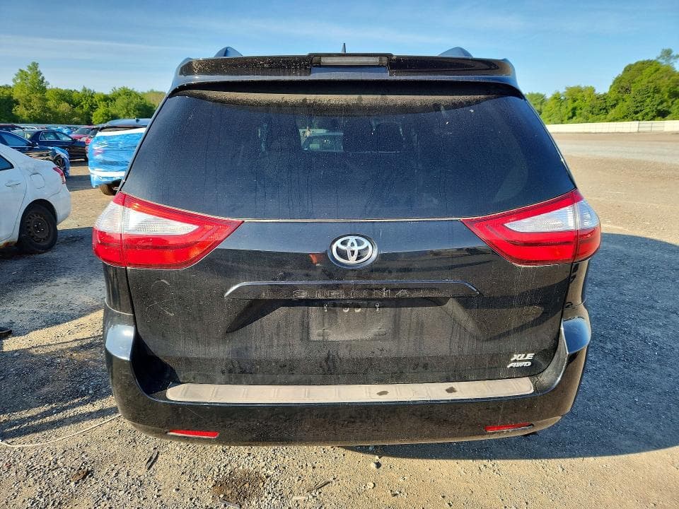 2019 TOYOTA SIENNA XLE 7-PASSENGER XLE 7-PASSENGER 6