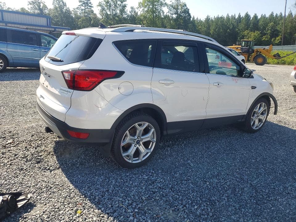 2019 FORD ESCAPE TITANIUM 3