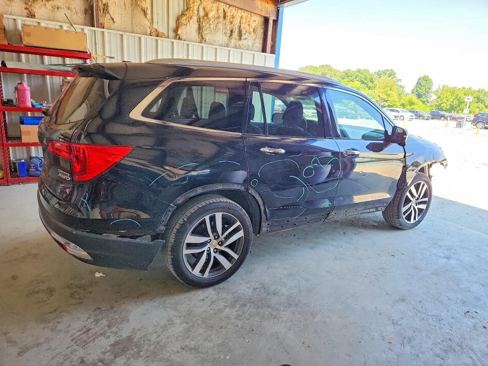 2017 HONDA PILOT TOURING 3