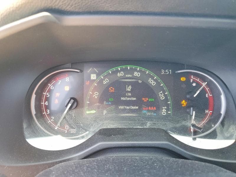2025 TOYOTA RAV4 XLE 9