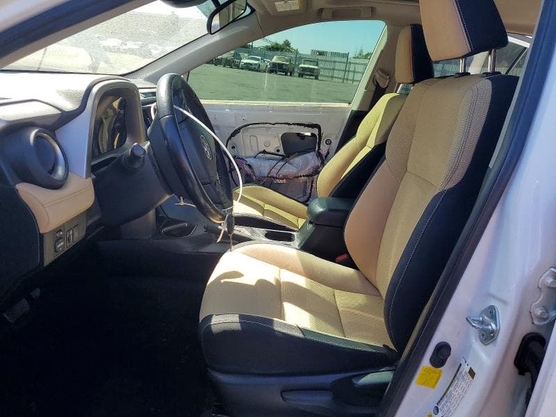 2017 TOYOTA RAV4 XLE 7