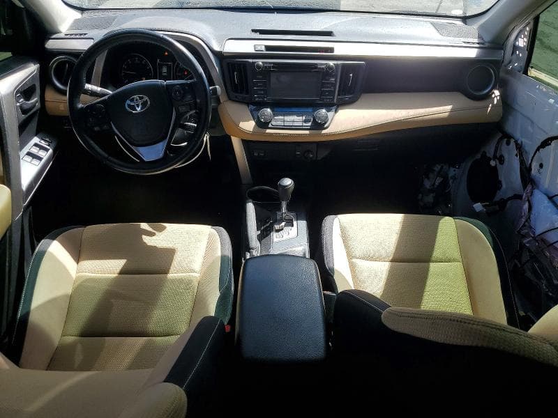 2017 TOYOTA RAV4 XLE 8