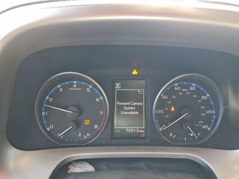 2017 TOYOTA RAV4 XLE 9