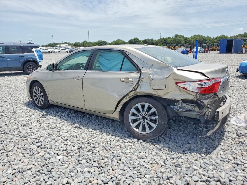 2017 TOYOTA CAMRY XLE 2