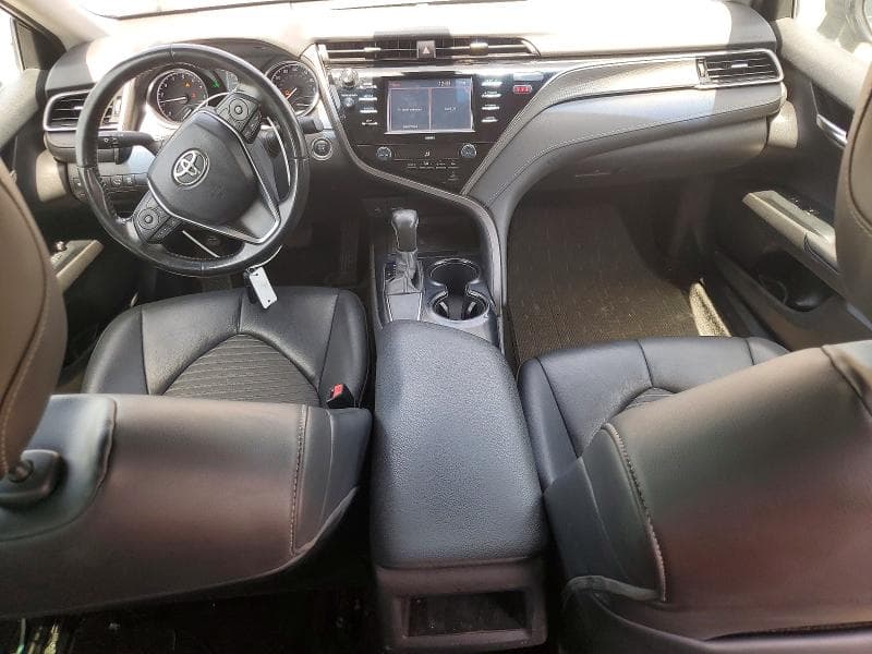 2020 TOYOTA CAMRY SE 8