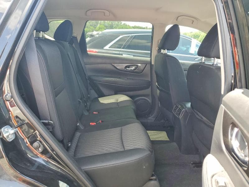 2018 NISSAN ROGUE SV 11