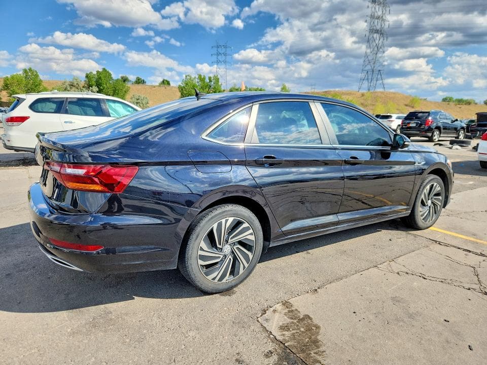2019 VOLKSWAGEN JETTA SEL PREMIUM 3