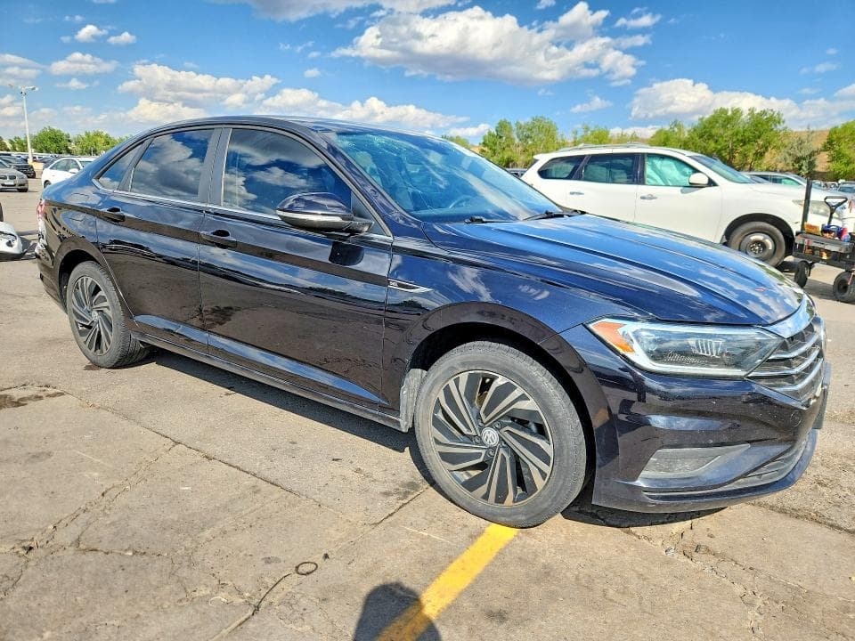 2019 VOLKSWAGEN JETTA SEL PREMIUM 4
