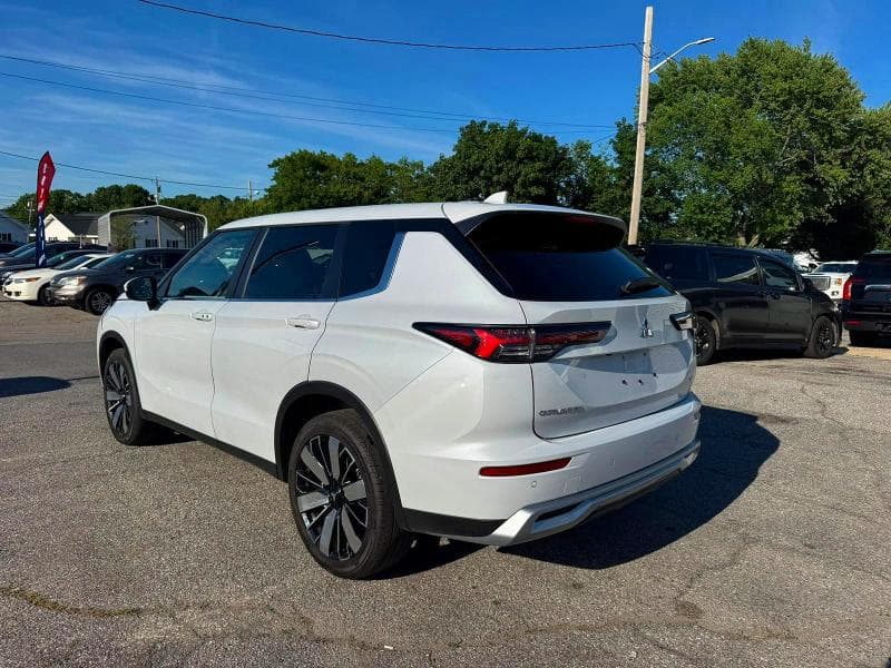 2025 MITSUBISHI OUTLANDER SE/DIAMOND TRAIL EDITION SE/DIAMOND TRAIL EDITION 3