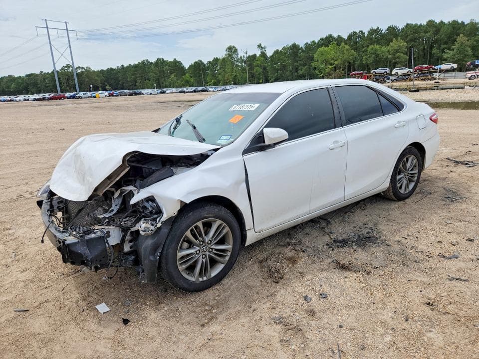 2017 TOYOTA CAMRY SE - 1