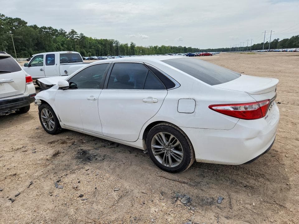 2017 TOYOTA CAMRY SE 2