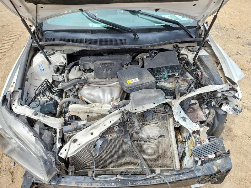 2017 TOYOTA CAMRY SE 11