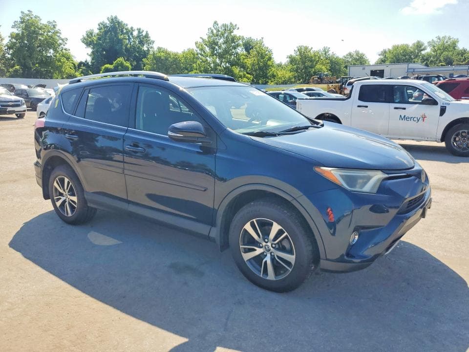 2018 TOYOTA RAV4 XLE 4