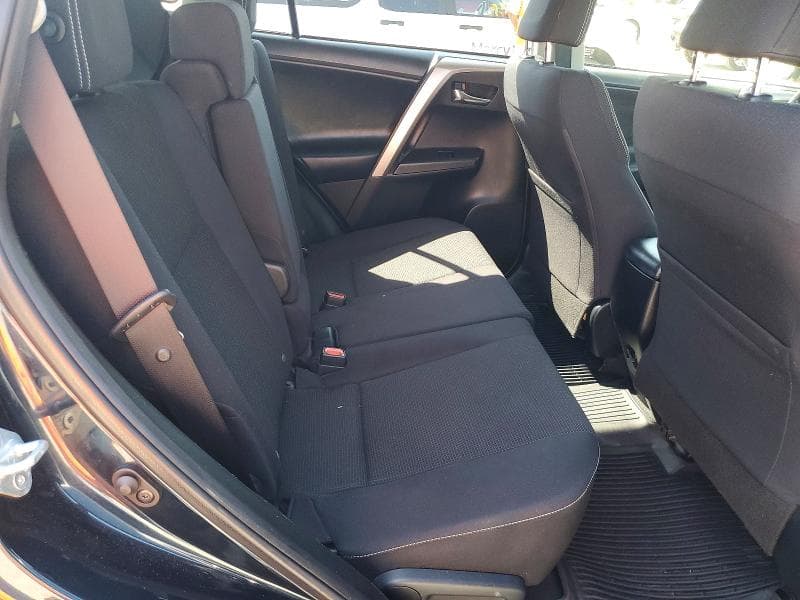 2018 TOYOTA RAV4 XLE 10