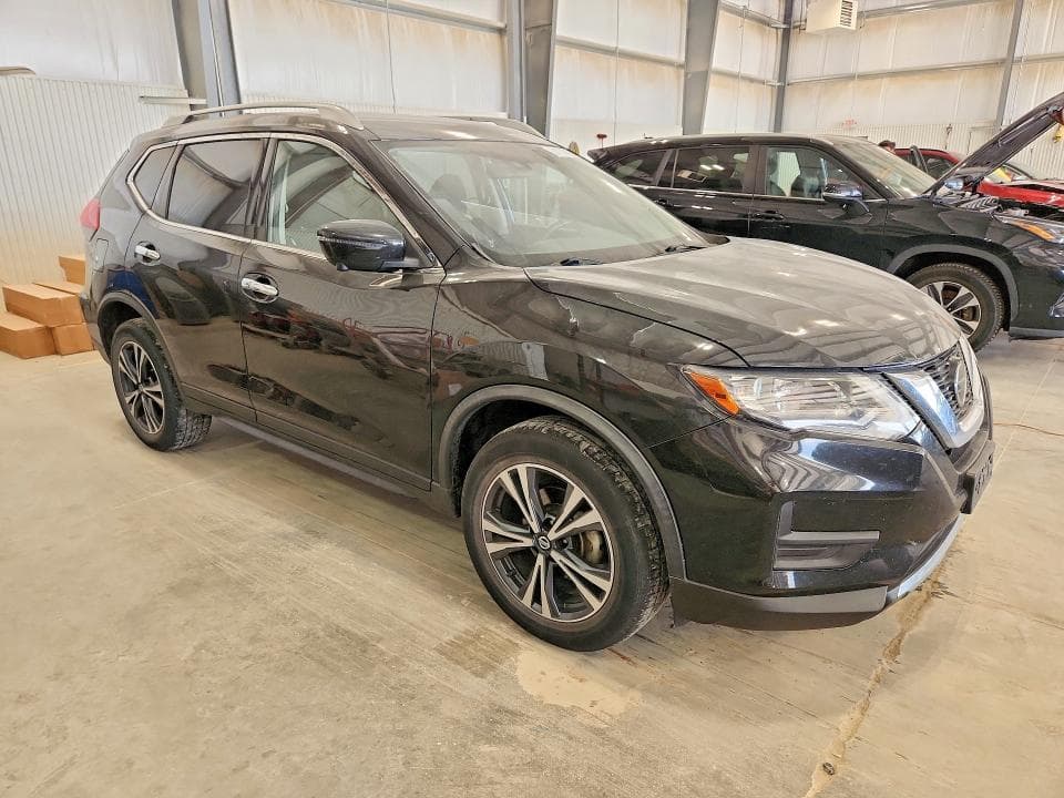 2020 NISSAN ROGUE SV 4