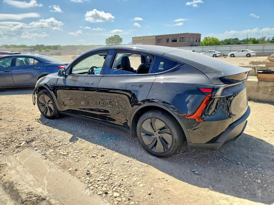 2026 TESLA MODEL Y 2