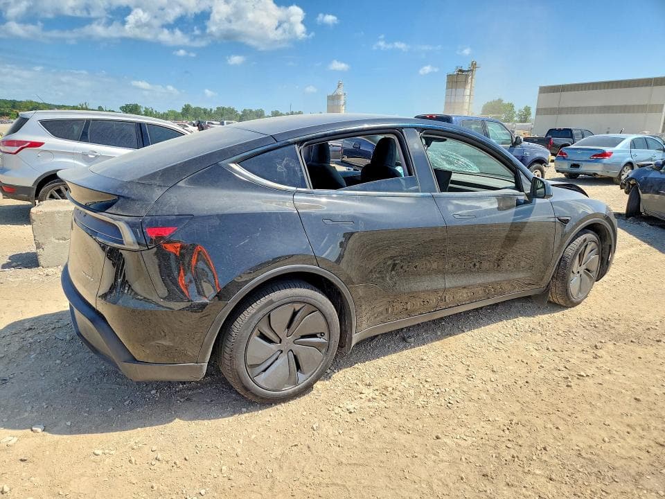 2026 TESLA MODEL Y 3