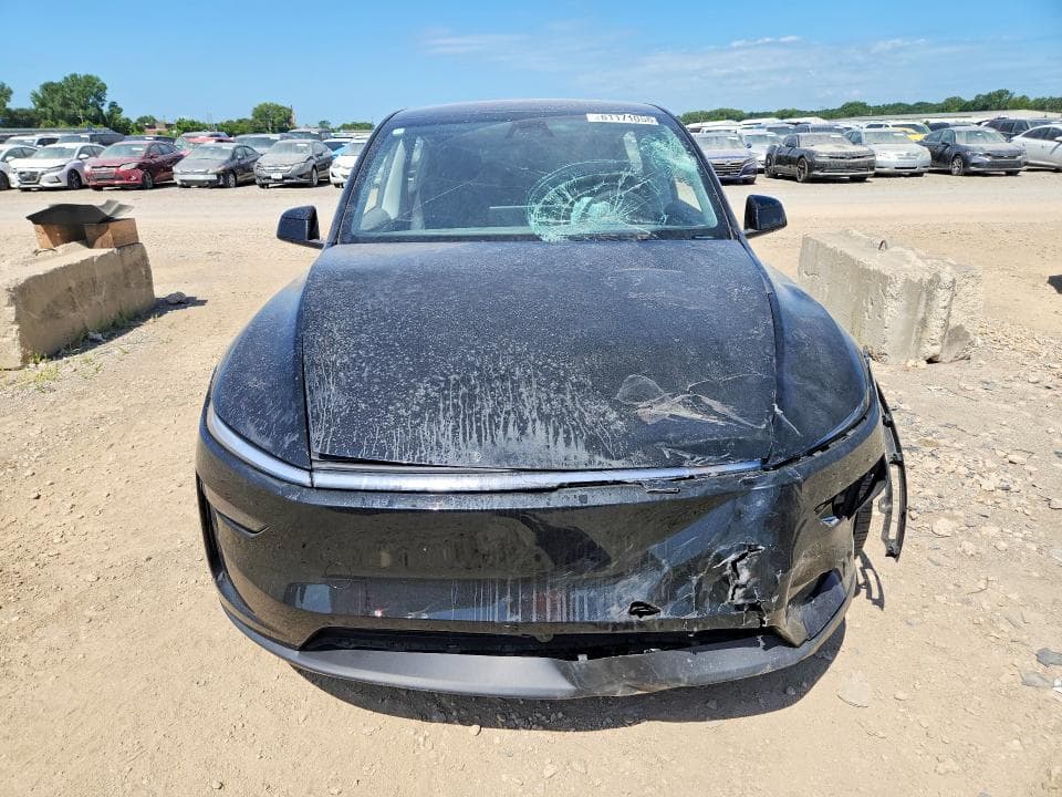 2026 TESLA MODEL Y 5