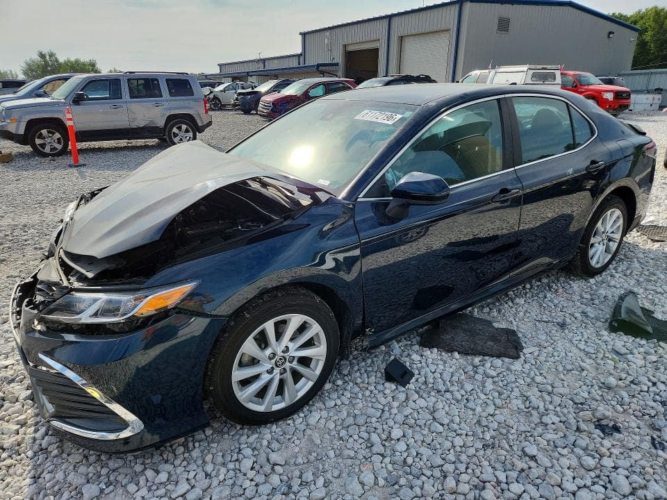 2021 TOYOTA CAMRY LE - 1