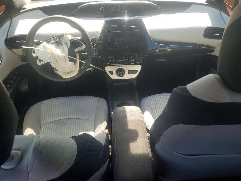 2017 TOYOTA PRIUS TWO 8