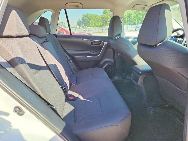 2020 TOYOTA RAV4 LE 11