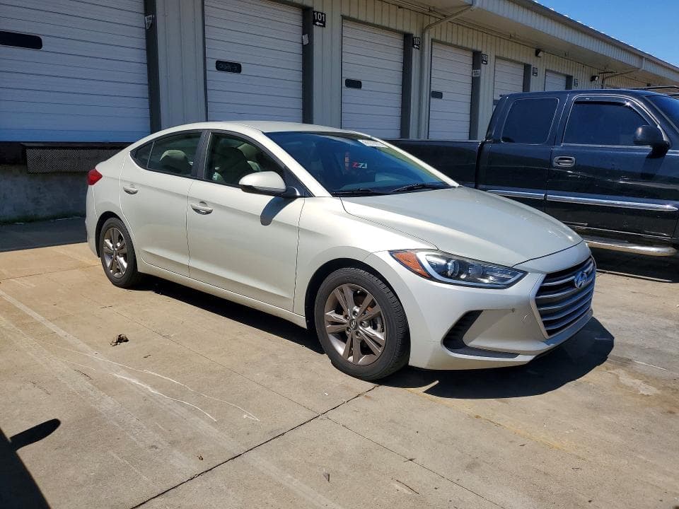 2017 HYUNDAI ELANTRA 4