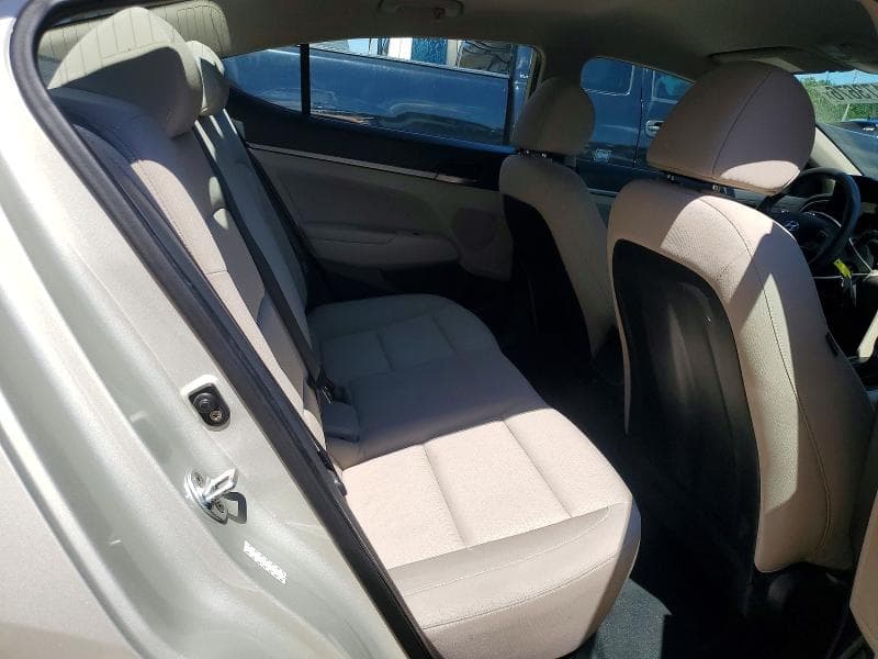 2017 HYUNDAI ELANTRA 10