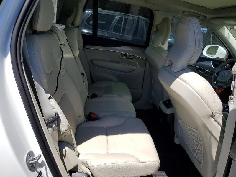 2023 VOLVO XC90 CORE 10