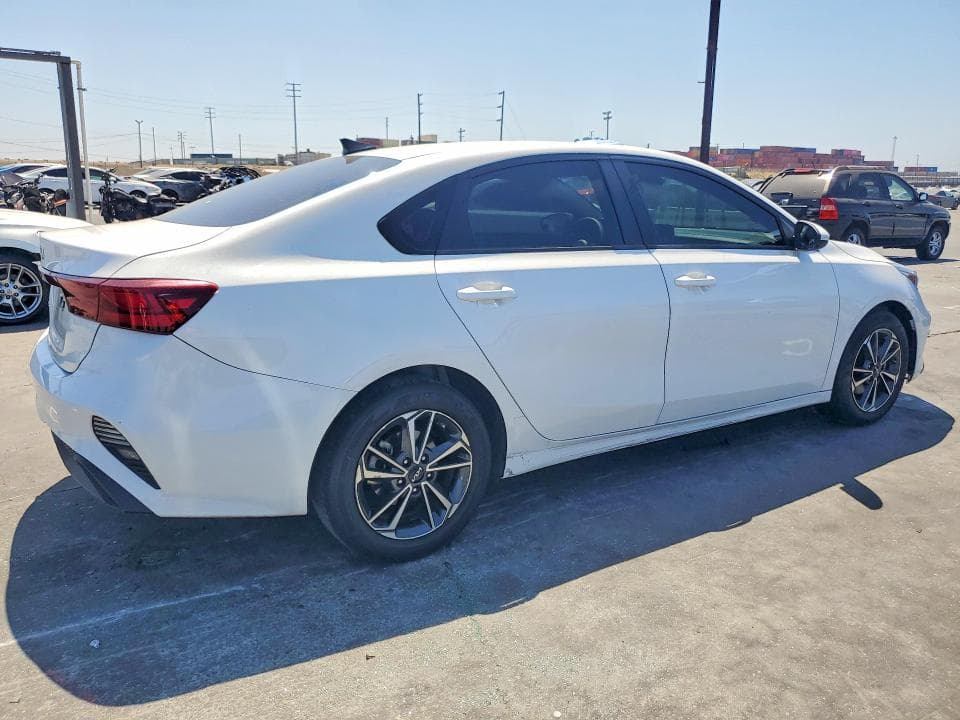 2022 KIA FORTE LXS 3