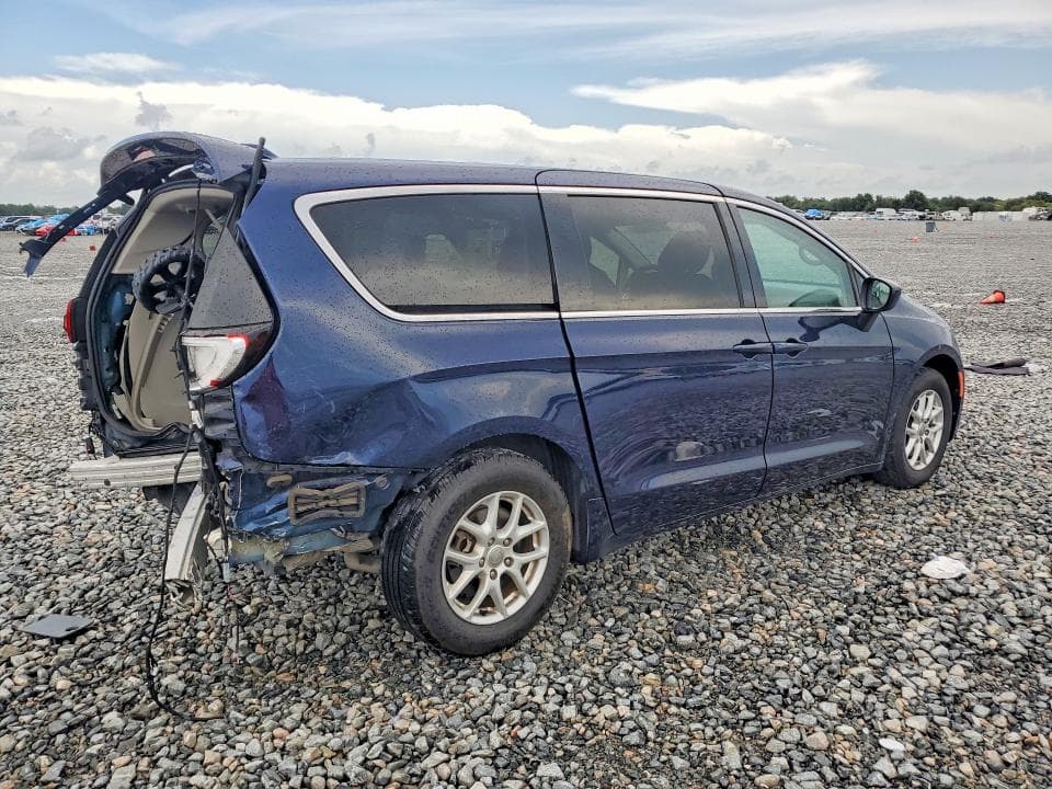 2018 CHRYSLER PACIFICA LX 3