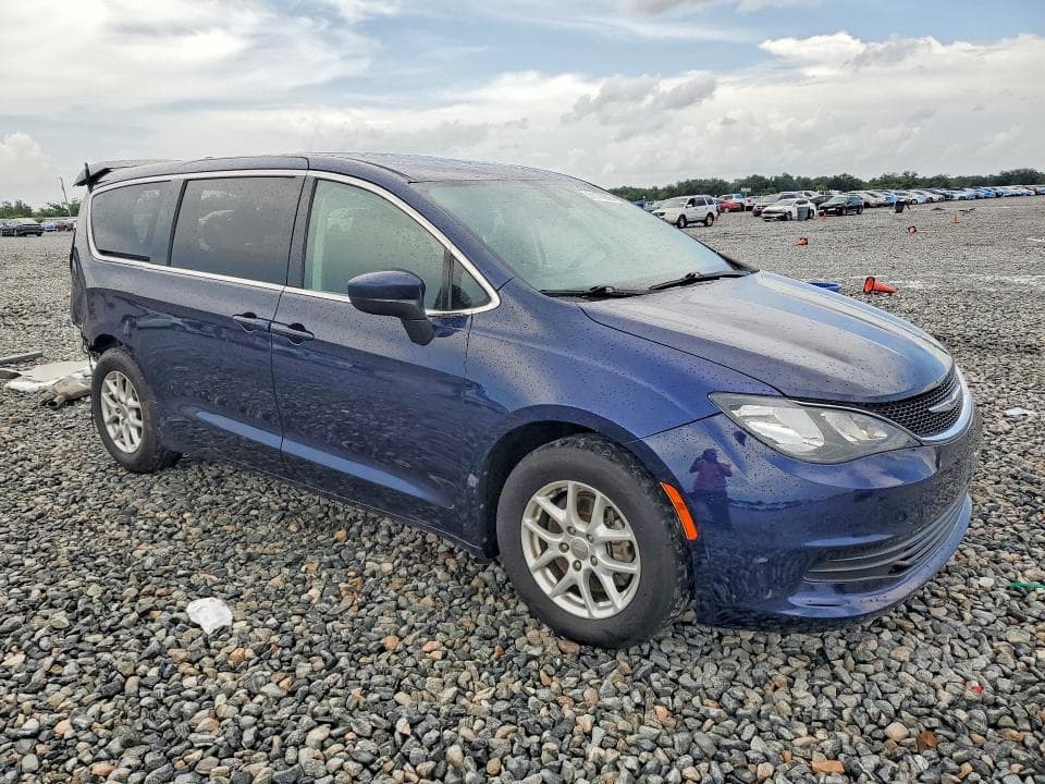 2018 CHRYSLER PACIFICA LX 4
