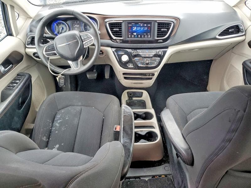 2018 CHRYSLER PACIFICA LX 8