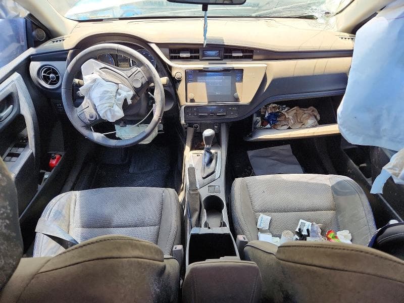 2017 TOYOTA COROLLA SE 8