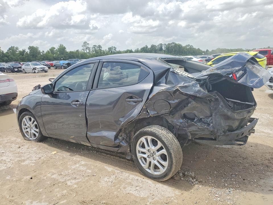 2017 TOYOTA YARIS IA BASE 2