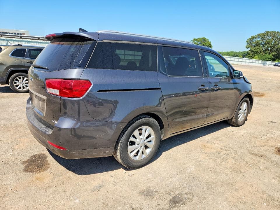 2017 KIA SEDONA LX 3