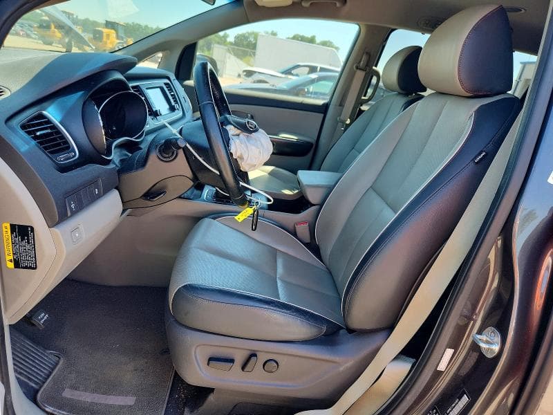 2017 KIA SEDONA LX 7