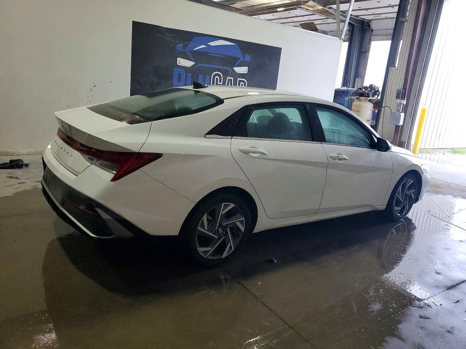 2025 HYUNDAI ELANTRA SEL 3