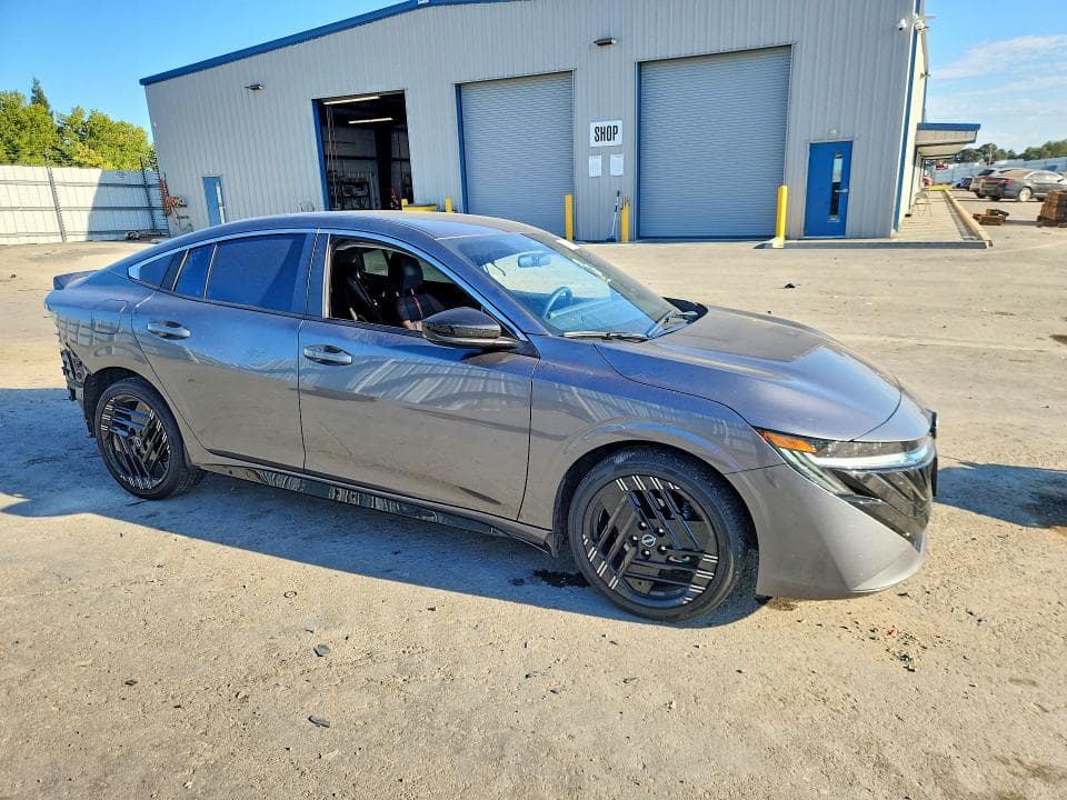 2026 NISSAN SENTRA SR 4