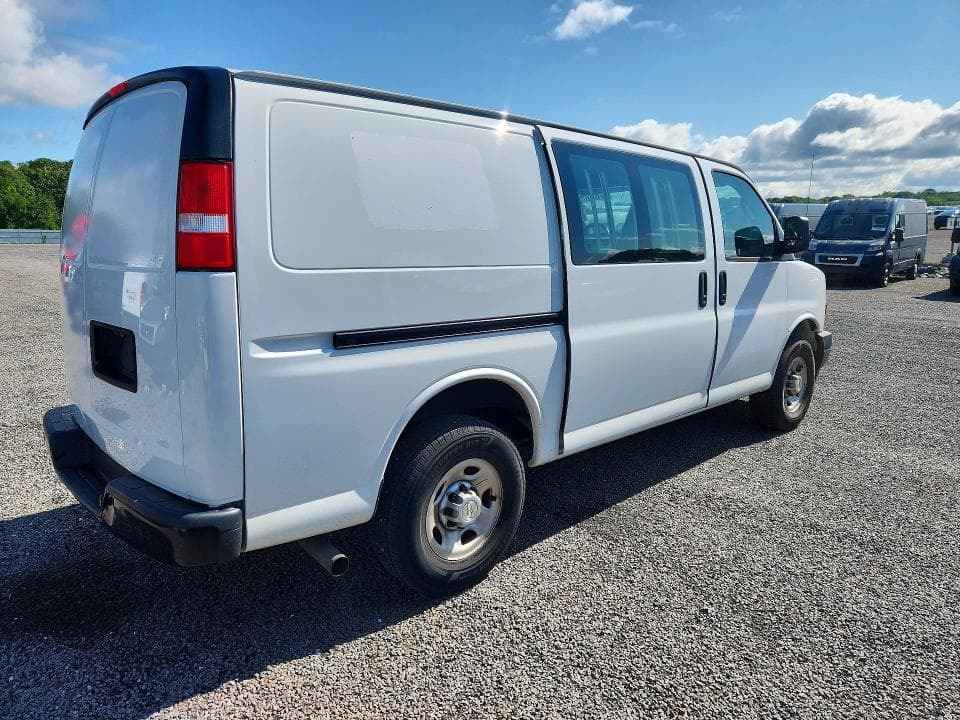 2022 CHEVROLET EXPRESS G2500 3