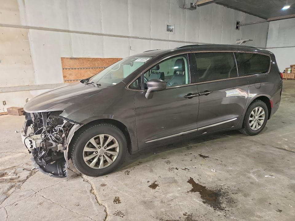 2017 CHRYSLER PACIFICA TOURING L - 1