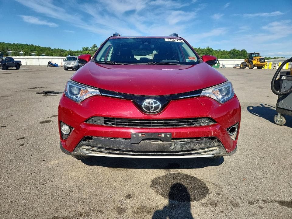 2018 TOYOTA RAV4 XLE 5