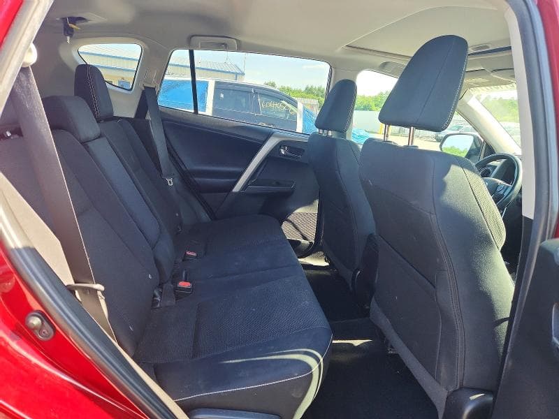 2018 TOYOTA RAV4 XLE 10