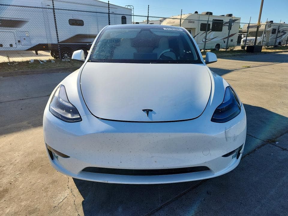 2025 TESLA MODEL Y 5