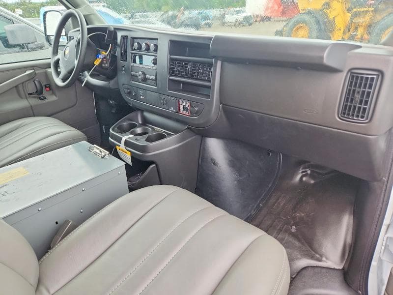 2026 CHEVROLET EXPRESS G2500 8