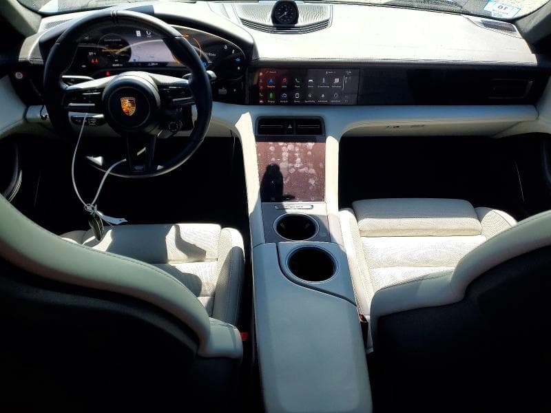 2022 PORSCHE TAYCAN TURBO 8