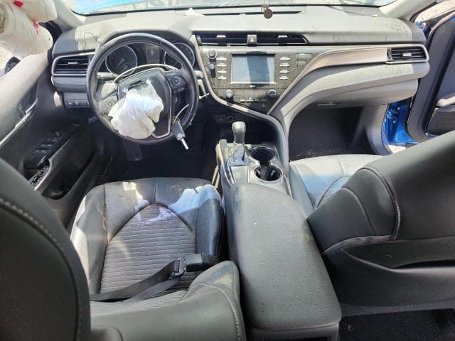 2020 TOYOTA CAMRY SE 8