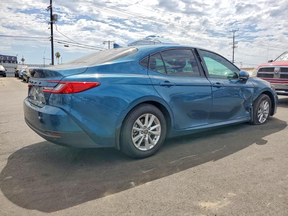 2025 TOYOTA CAMRY LE 3