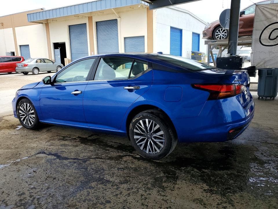 2025 NISSAN ALTIMA SV 2